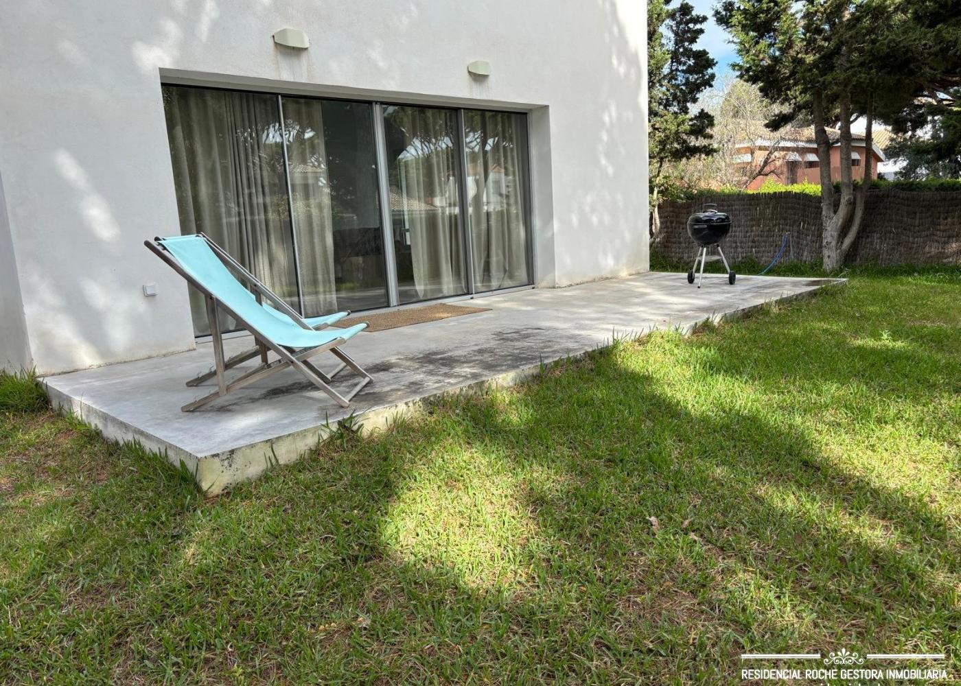 R318 — VILLA ENCINA