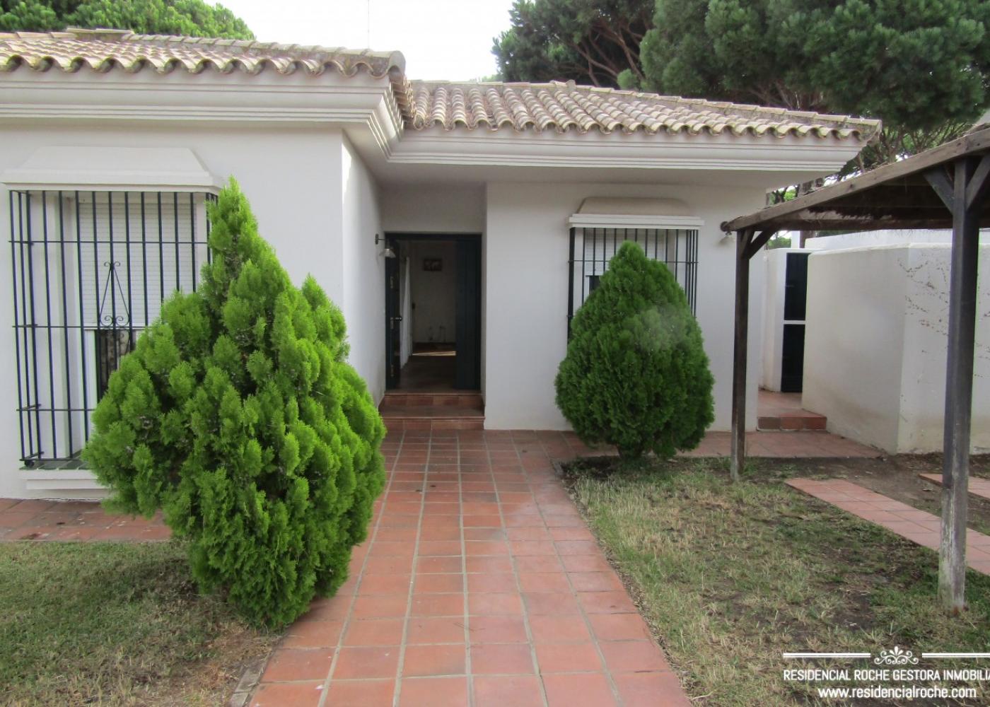 R273 — CASA ARANTXA