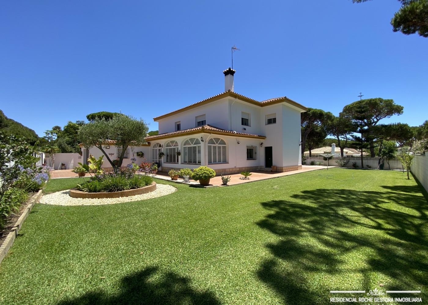 R251 — Chalet DOSCASAS