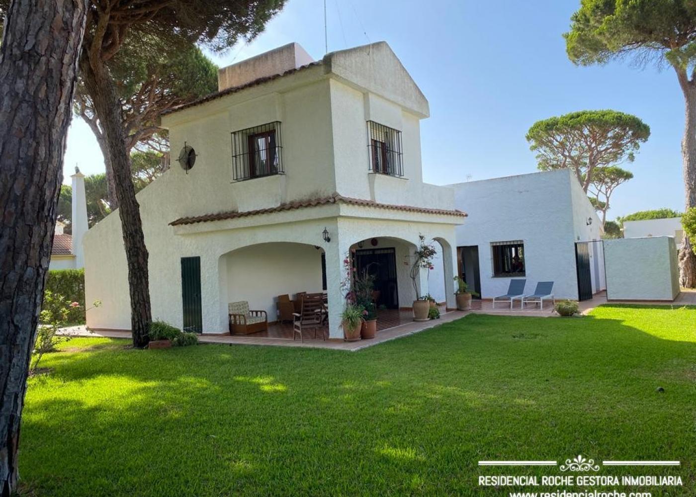 R241 — VILLA LOLA · VENDIDA