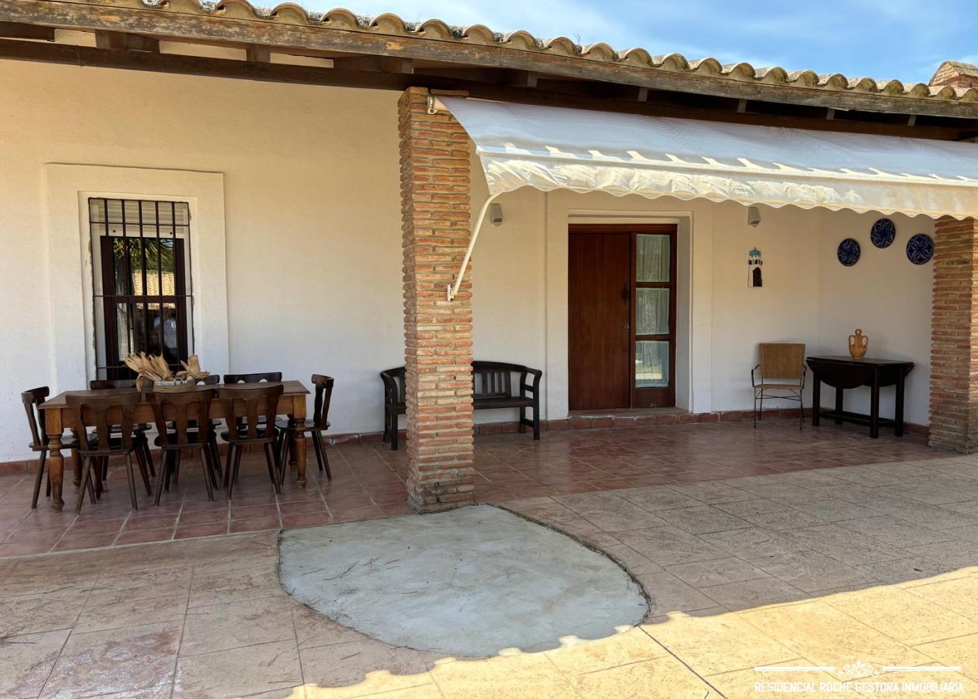 R329 &mdash; CASA EUROPA